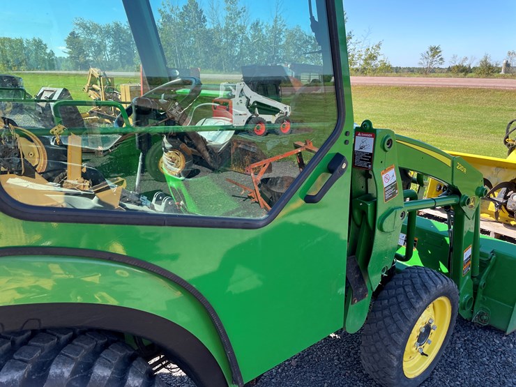 2019-john-deere-2038r-image-25