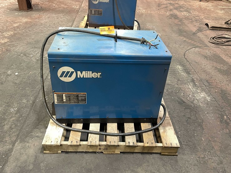 #6880-•-miller-delta-weld-welding-power-source-(kaukauna,-wi)-image-2
