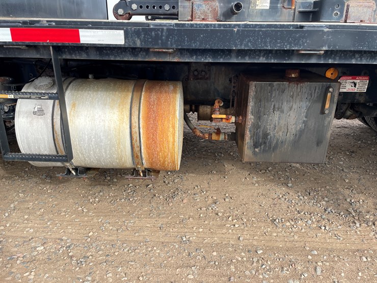#408-•-2012-kenworth-flatbed-truck-with-water-tank-(has-mn-title-in-delay)-(princeton,-mn)-image-14