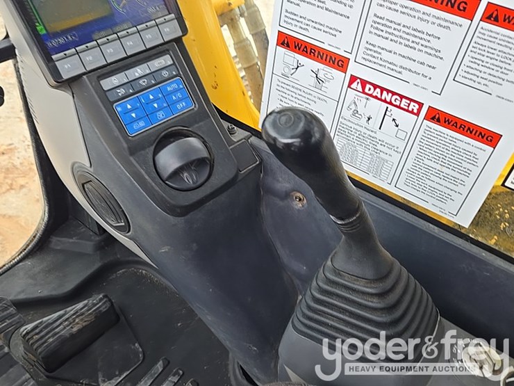 2023-komatsu-pc490-lc-11-image-59