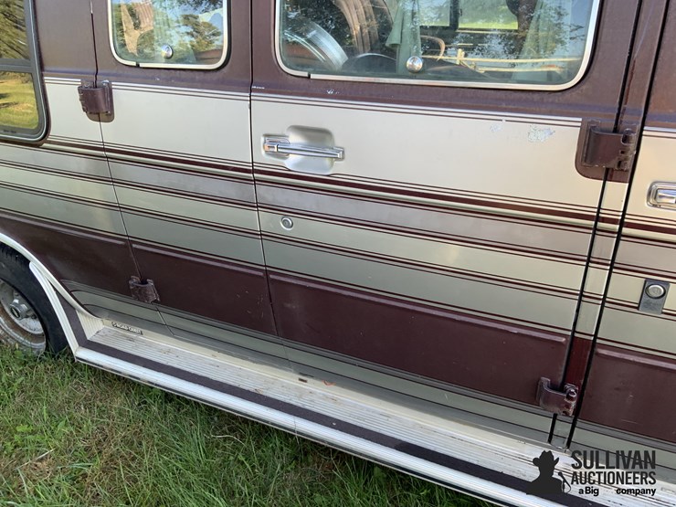 1987-chevrolet-20-conversion-van-image-13