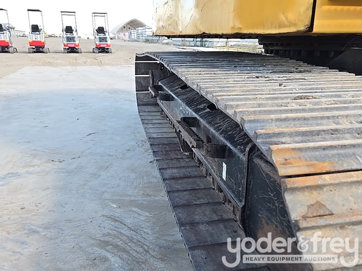 2019-caterpillar-315f-image-21