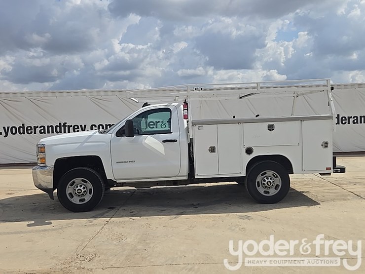 2016-chevrolet-silverado-image-2