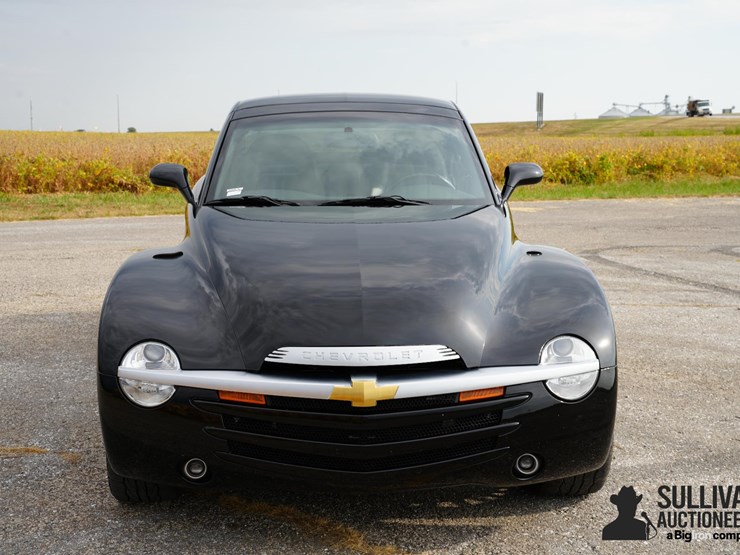 run-#75---2004-chevrolet-ssr-convertible-image-2