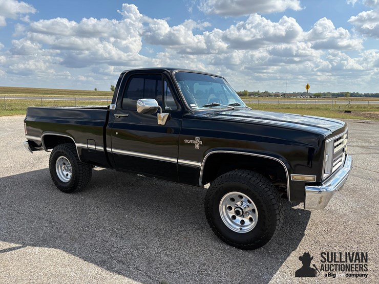 1987-chevrolet-silverado-image-3