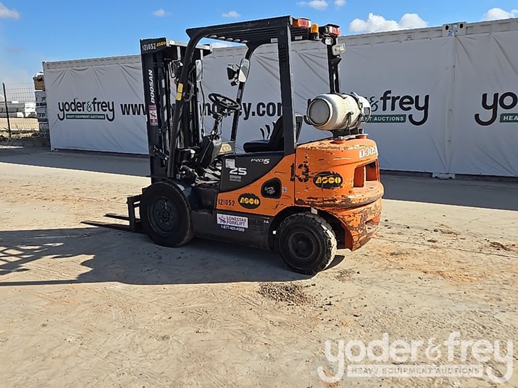 2012-doosan-g25p-5-image-3