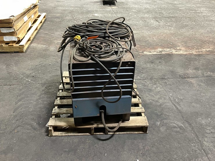 #6881-•-miller-arc-welder-(kaukauna,-wi)-image-4