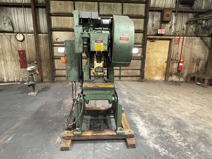 #6882-•-rousselle-punch-press-(kaukauna,-wi)-image-2
