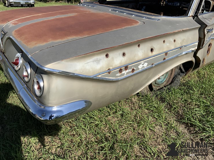 1961-chevrolet-4-dr.-impala-image-15