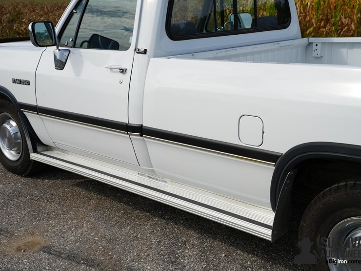 1992-dodge-ram-250-image-17