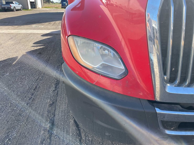 #400-•-2018-international-semi-tractor-(has-wi-title)-(denmark,-wi)-image-15