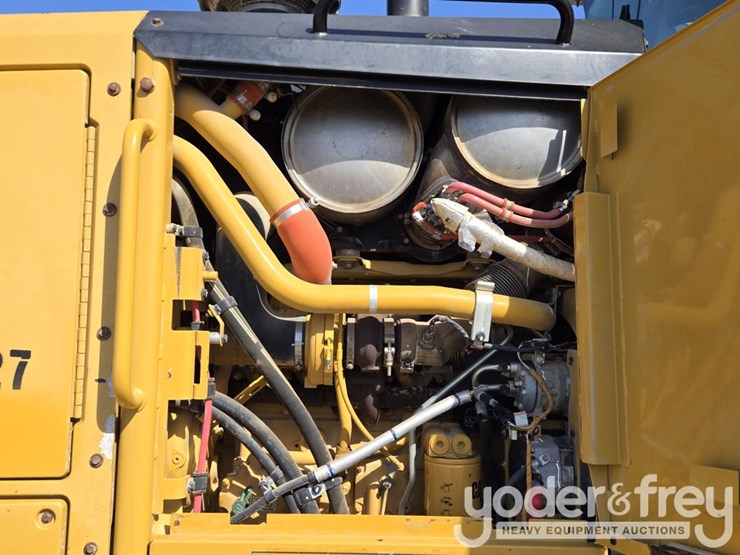 2016-caterpillar-12m3-image-67