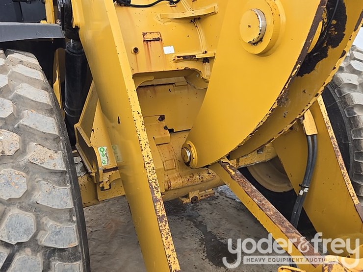 2019-caterpillar-930-image-15