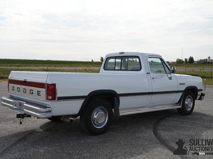 1992-dodge-ram-250-image-5