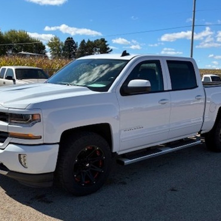 #502 • 2017 Chevrolet Z71 Truck LT (Has WI Title) (Clintonville, WI)