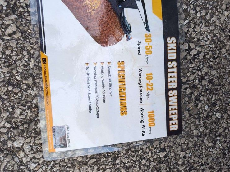 (1)-giyi-skid-steer-sweeper---gy-qsj-image-6