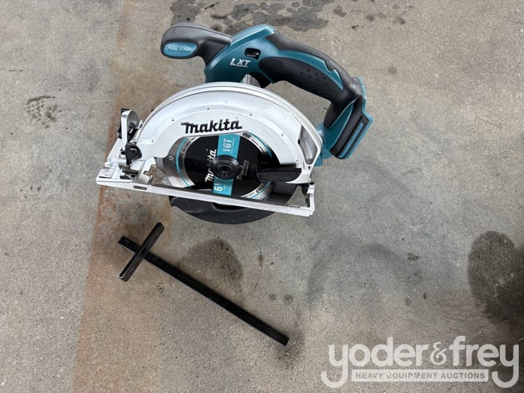 makita-18v-lxt-6.5-"-circular-saw-(xss02z)(1-yr-factory-warranty)-reconditioned-image-2