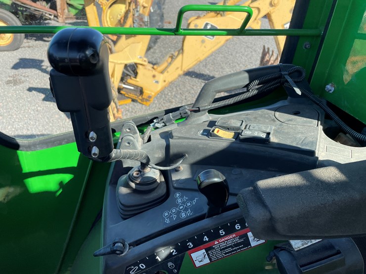 2019-john-deere-2038r-image-36