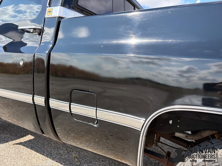 1987-chevrolet-silverado-image-18