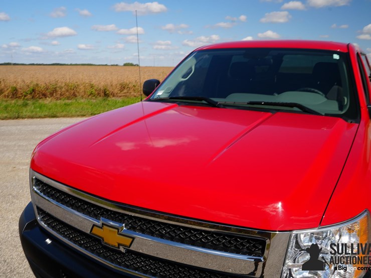 2011-chevrolet-silverado-image-11