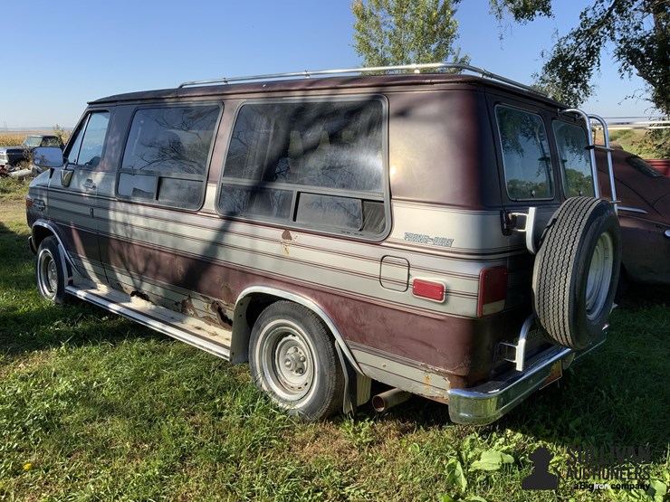 1987-chevrolet-20-conversion-van-image-7