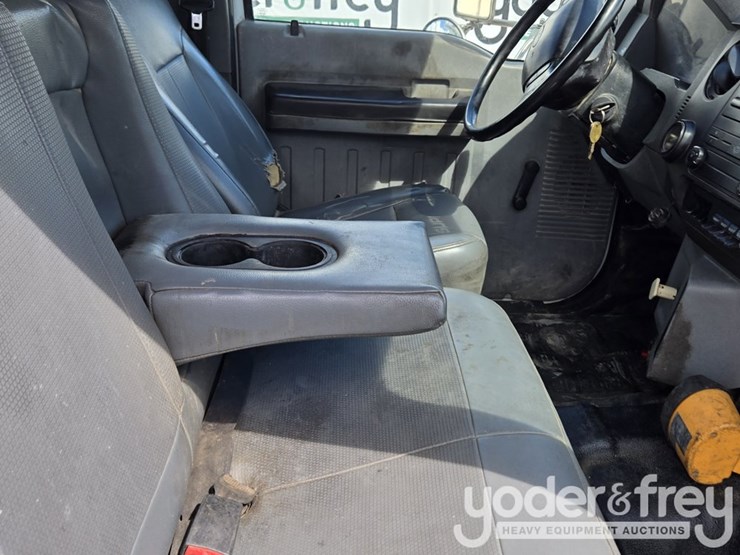 2013-ford-f750-image-113