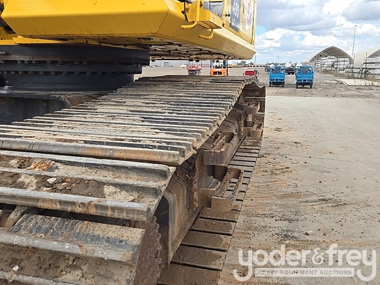 2023-komatsu-pc490-lc-11-image-30