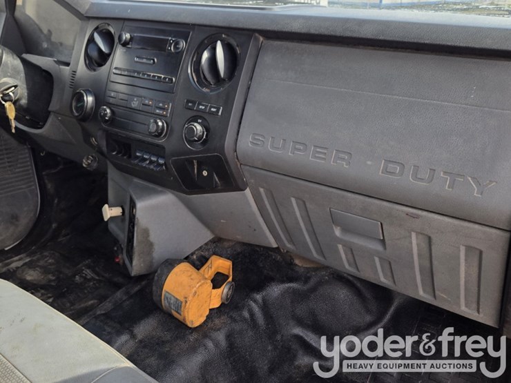 2013-ford-f750-image-117