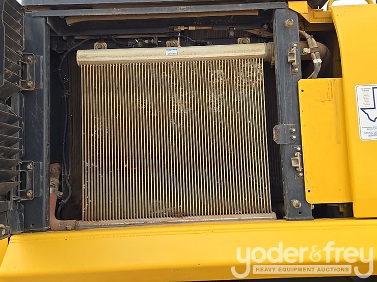 2023-komatsu-pc490-lc-11-image-71