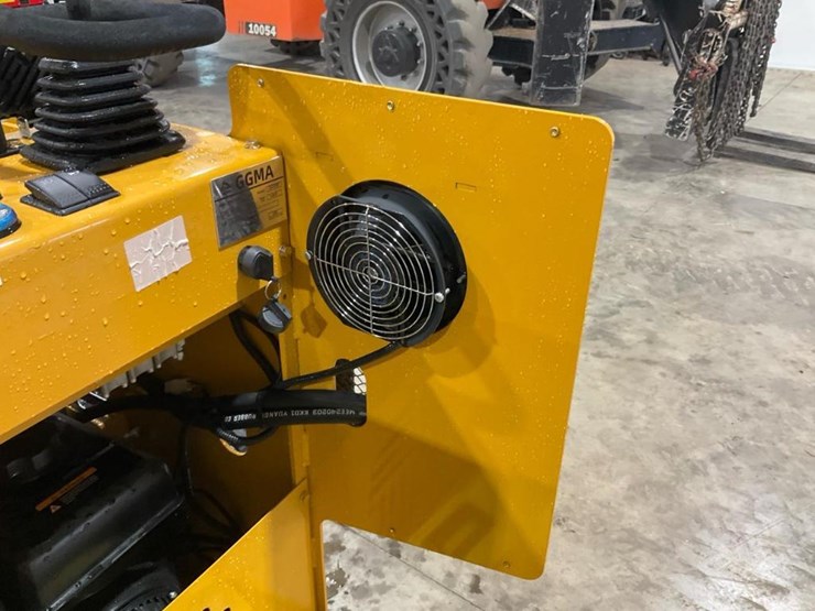 #1016-•-unused-gg385-mini-skid-steer-image-17