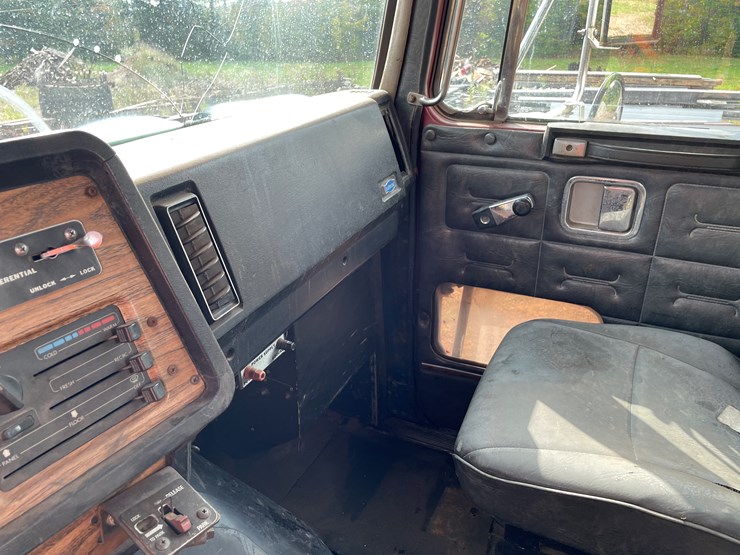 #412-•-1988-white-gmc/autocar-quad-axle-dump-truck-(title-in-delay)-(wakefield,-mi)-image-62