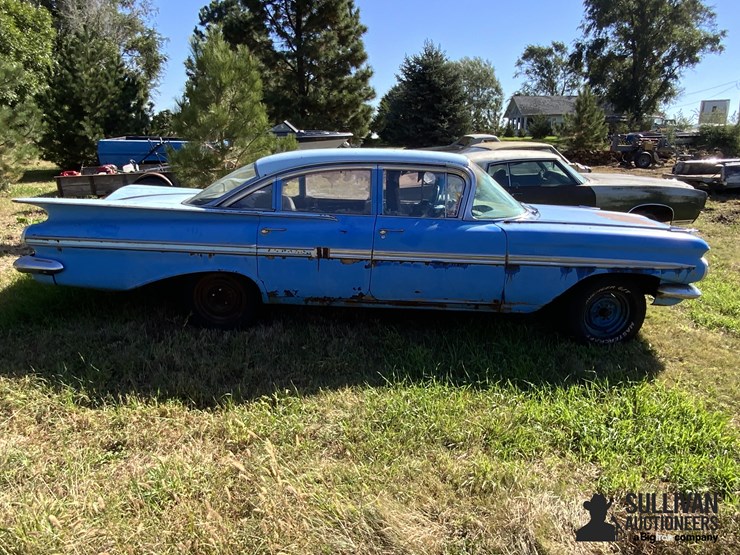 1959-chevrolet-4-dr.-impala-image-4