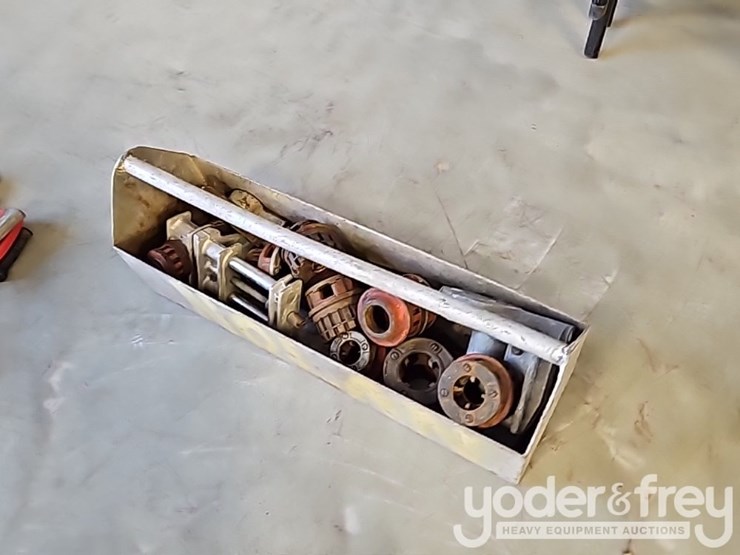 ratchet-pipe-threader-kit-image-5