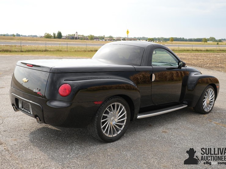 run-#75---2004-chevrolet-ssr-convertible-image-5