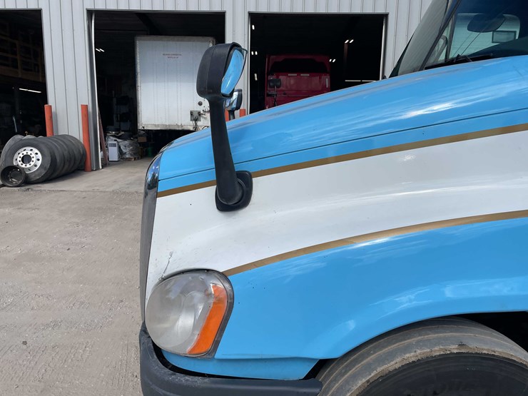 #404-•-2012-freightliner-semi-tractor-(has-wi-title)-(whitelaw,-wi)-image-56