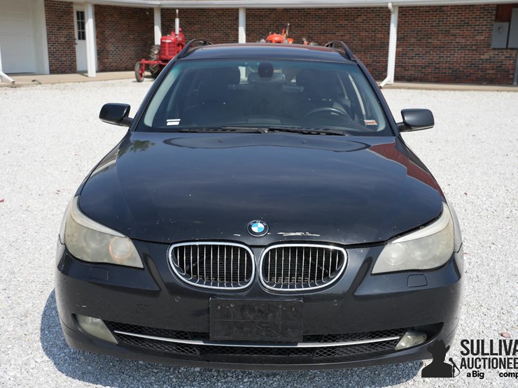 run-#18---2007-bmw-535x-station-wagon-image-2