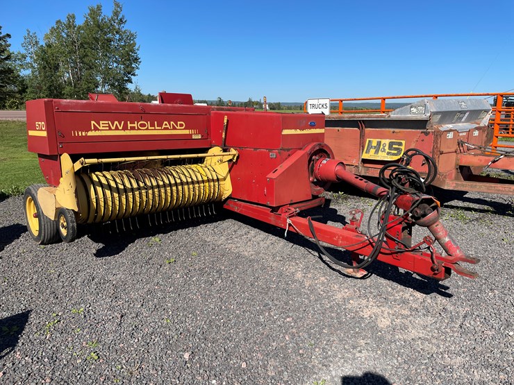 1990-new-holland-570-image-3