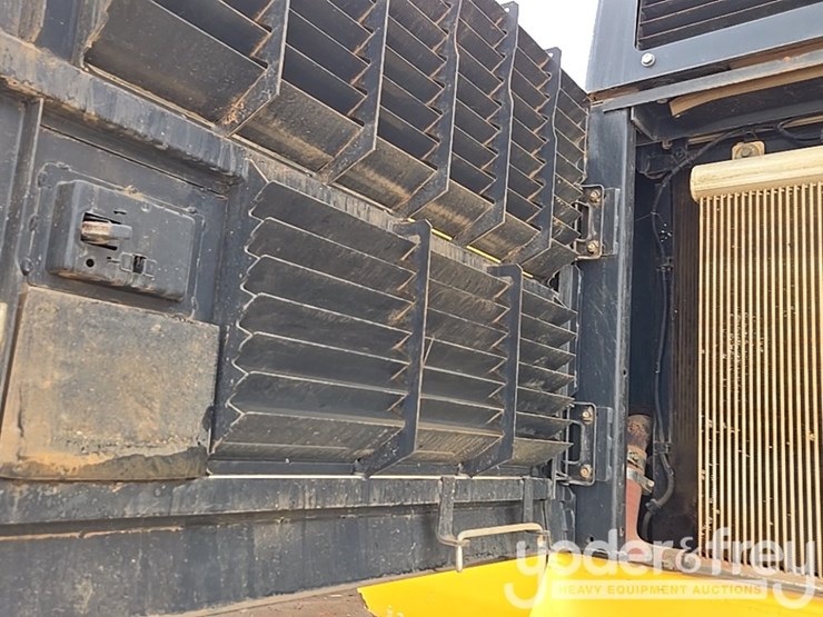 2023-komatsu-pc490-lc-11-image-72