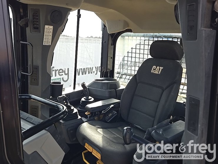 2019-caterpillar-d6-lgp-image-52