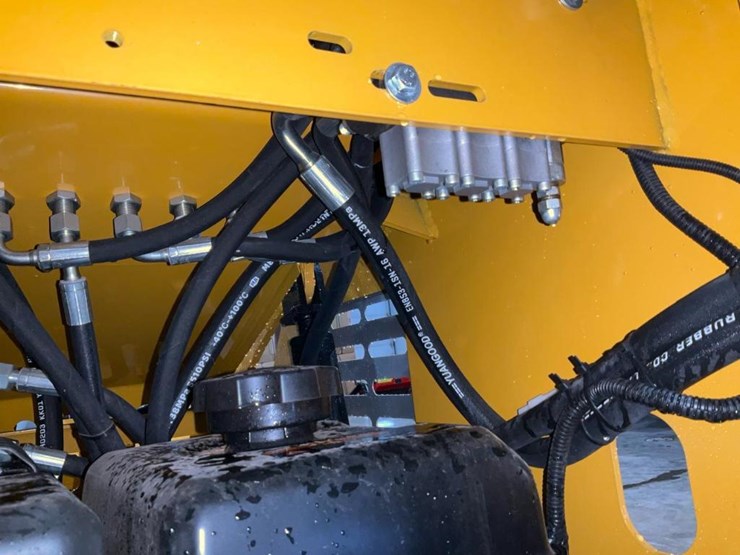 #1015-•-unused-gg385-mini-skid-steer-image-23