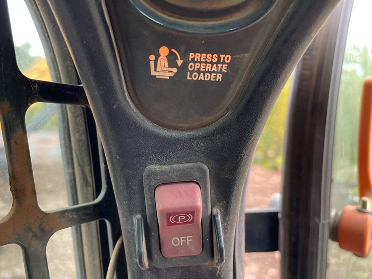 2017-bobcat-t870-image-46
