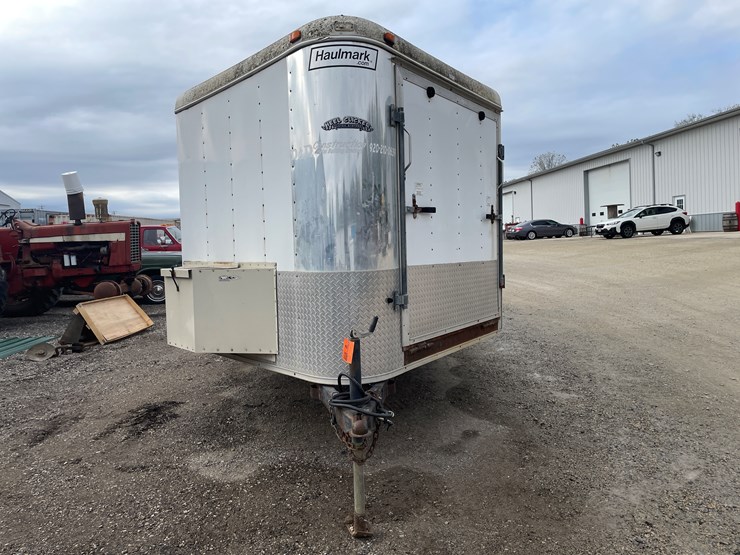 #612-•-haulmark-tandem-axle-enclosed-snowmobile-trailer-(no-title)-(fort-atkinson,-wi)-image-2