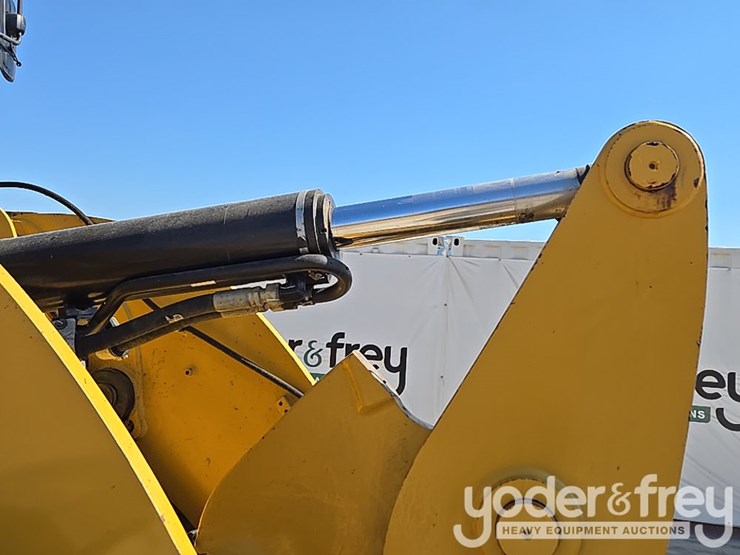 2020-caterpillar-930-image-5