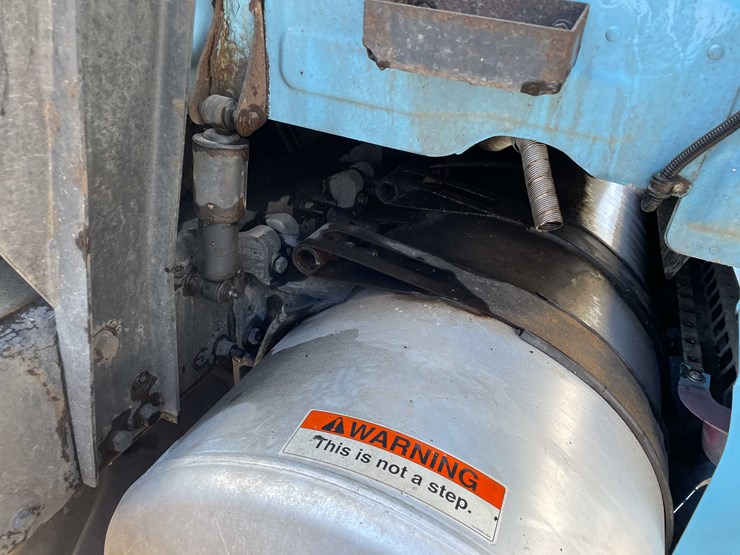 #404-•-2012-freightliner-semi-tractor-(has-wi-title)-(whitelaw,-wi)-image-27