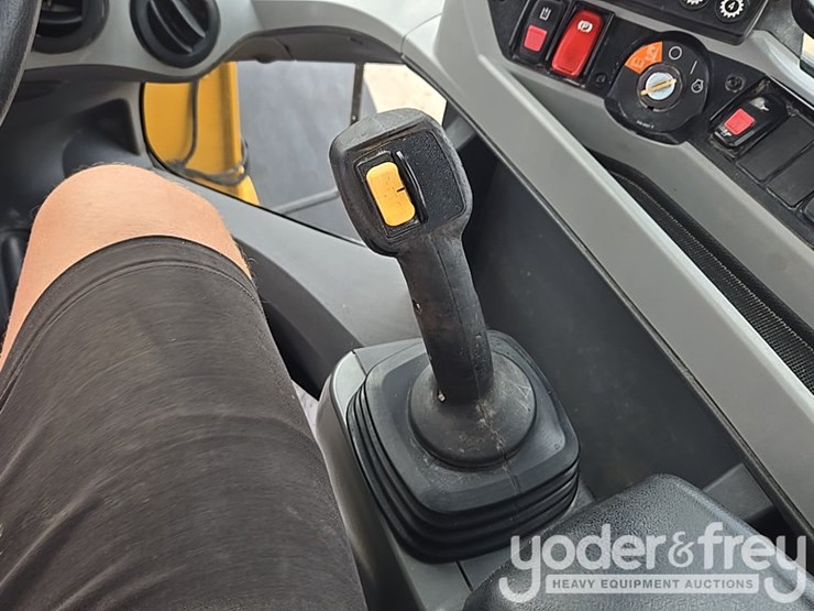 2019-caterpillar-930-image-67