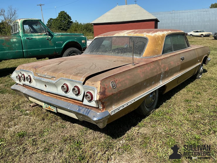 1963-chevrolet-impala-collector-car-image-5