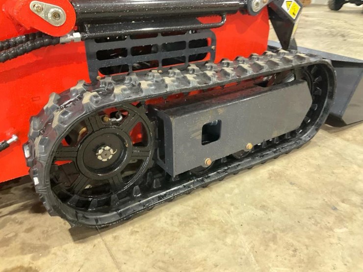 #1024-•-unused-ky380-mini-skid-steer-image-28
