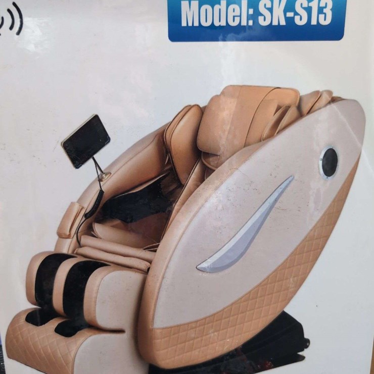 (1) SKLP Massage Chair - Model: SK-S13