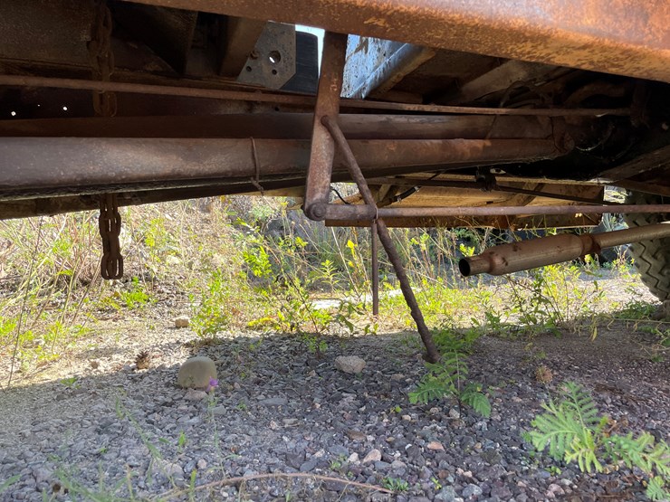 #426-•-vintage-ford-1-1/2-ton-single-axle-dump-truck-(no-title)-(houghton,-mi)-image-34