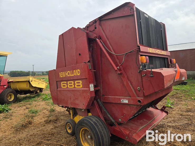 2001-new-holland-688-image-7